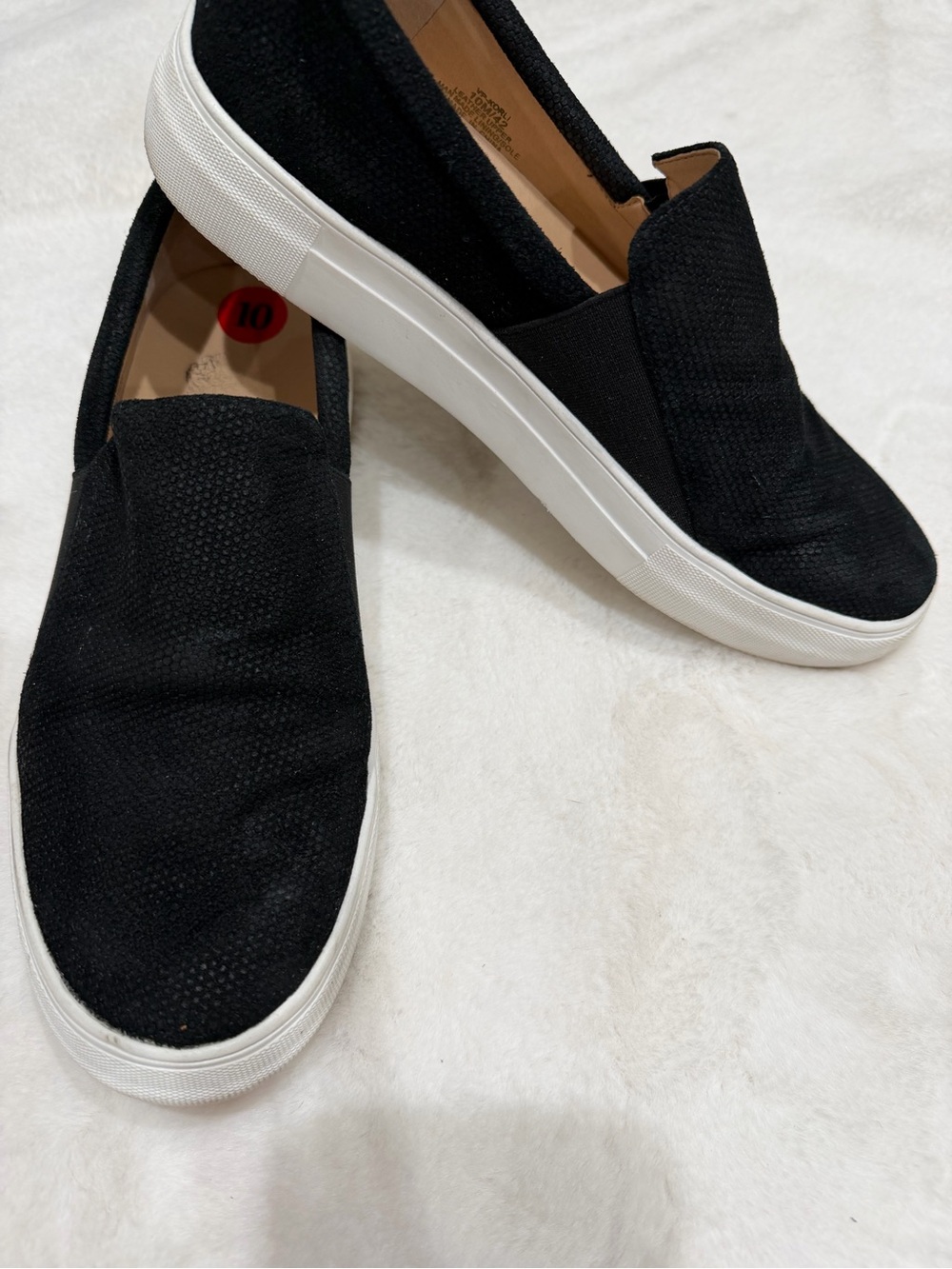 Vince Camuto Black Slip-On Suede Leather Sneakers with White Sole Size 10
